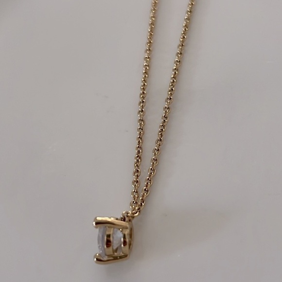 KATE SPADE • Brilliant Statement Tri-Prong Clear Crystal Pendant Gold Necklace - Picture 5 of 7